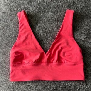 lululemon Align™ V-Neck Bra
Light Support, A/B Cup